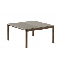 Stolik kawowy Couple Muuto - 1 gładki i 1 falisty kafel blatu taupe / podstawa ciemny dąb