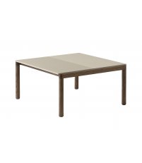 Stolik kawowy Couple Muuto - 1 gładki i 1 falisty kafel blatu sand / podstawa ciemny dąb