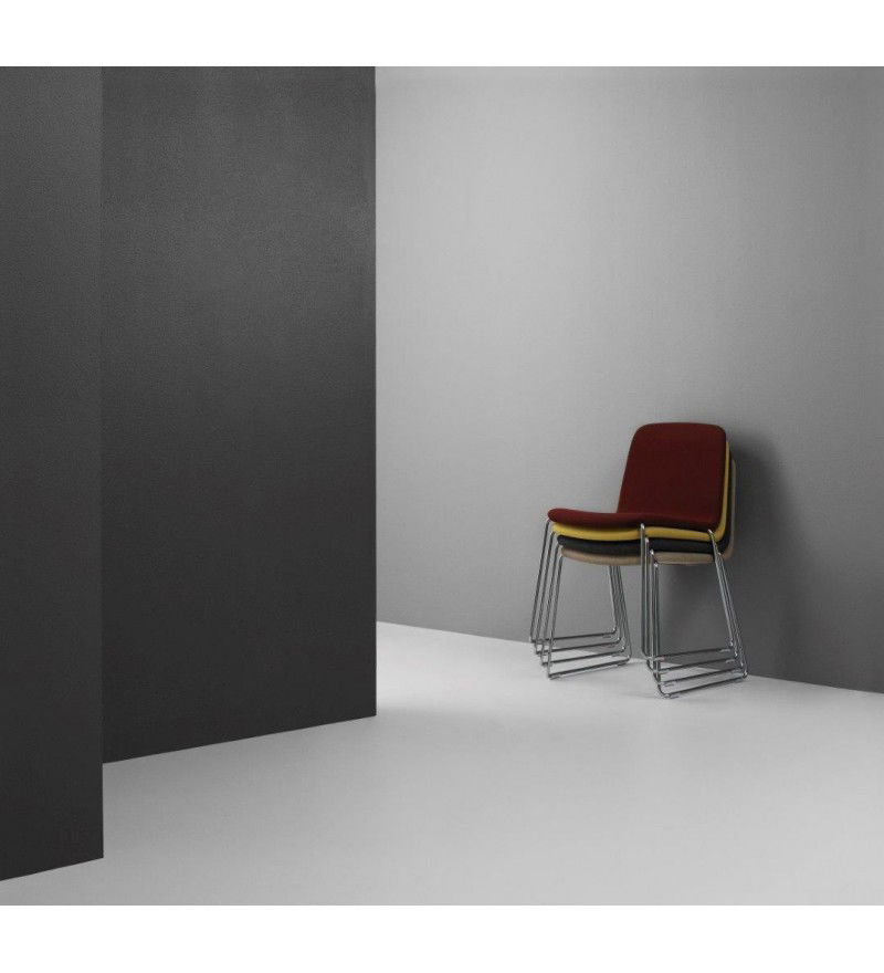Eleganckie krzesło JUST CHAIR od Normann Copenhagen - r&oacute;żne opcje wykończenia - tapicerowane