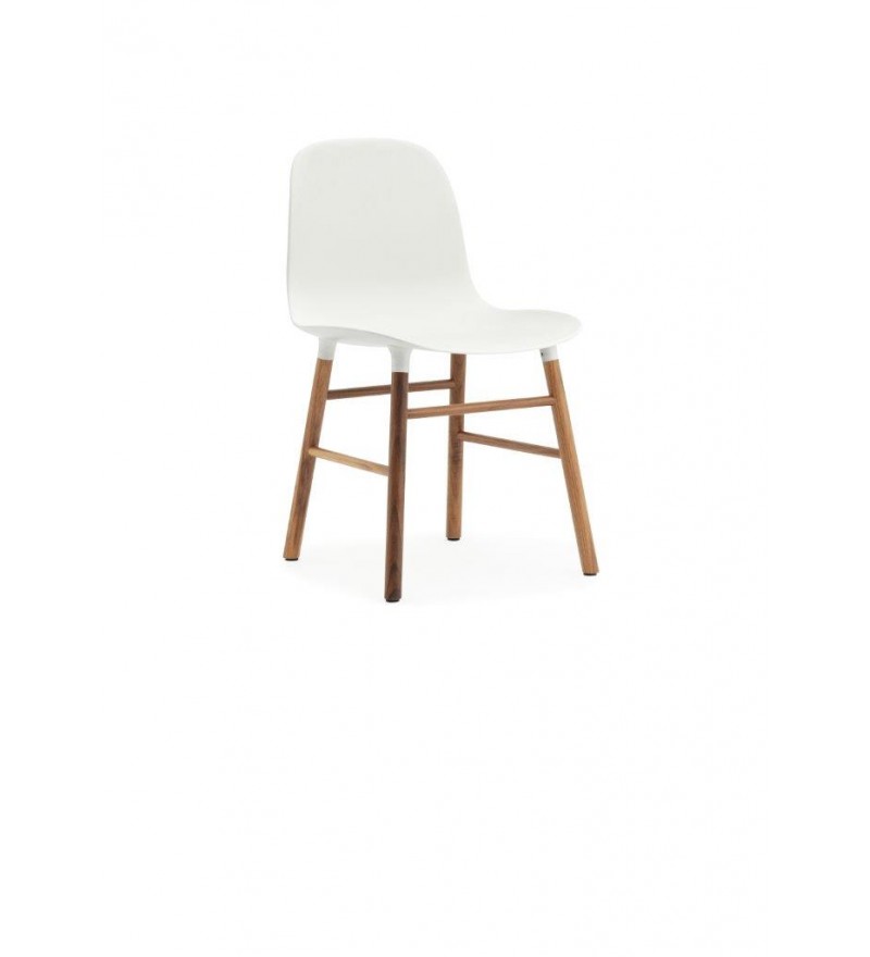 Krzesło na orzechowych nogach FORM CHAIR Normann Copenhagen - r&oacute;żne kolory
