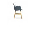 Minimalistyczny fotel na dębowych nogach - FORM ARMCHAIR od Normann Copenhagen - sześć kolorów
