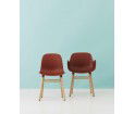Minimalistyczny fotel na dębowych nogach - FORM ARMCHAIR od Normann Copenhagen - sześć kolorów