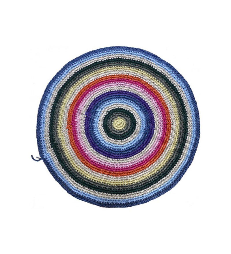 Dywan dziergany w tęczowy wz&oacute;r - średnica 120 cm