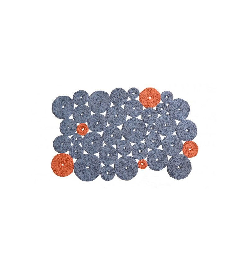 Asymetryczny dywan dziergany 110 x 170 cm