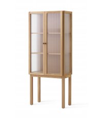 Szafka Curiosity Cabinet Audo Copenhagen (dawniej Menu) -  wersja niska, lita dębina