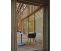 Fotel Fiber Outdoor Armchair Tube Base Muuto - grey, na zewnątrz