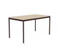 Stół BASE TABLE 140 x 80 cm MUUTO - lakierowany dębowy fornir/sklejka, brązowoczerwone nogi