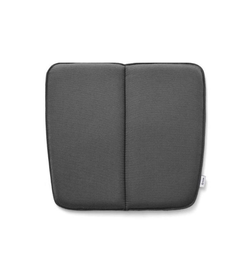Poduszka WM String Lounge Cushion Audo Copenhagen (dawniej Menu) - ciemnoszara, wersja na zewnątrz