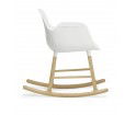Fotel bujany na dębowych płozach FORM ROCKING ARMCHAIR Normann Copenhagen - różne kolory