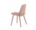 Krzesło drewniane NERD Muuto - tan rose