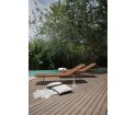 Leżak ogrodowy regulowany MOLO Sunbed HOUE - bambusowy, na zewnątrz