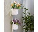 Doniczki Vertical Flowerpots TRIMM- zestaw 4 beżowych sakw z podstawkami, na zewnątrz